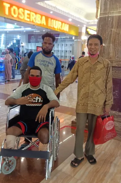 PELAYANAN KAKI PALSU DAN TANGAN PALSU DI PAPUA Contoh kaki palsu modern dengan teknologi terbaru dari Harapan Medika Makassar, dirancang untuk kenyamanan dan fungsi optimal